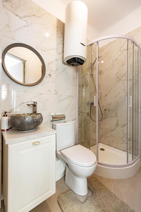 Apartament Qult - The Renaissance Affair Bukareszt Zewnętrze zdjęcie